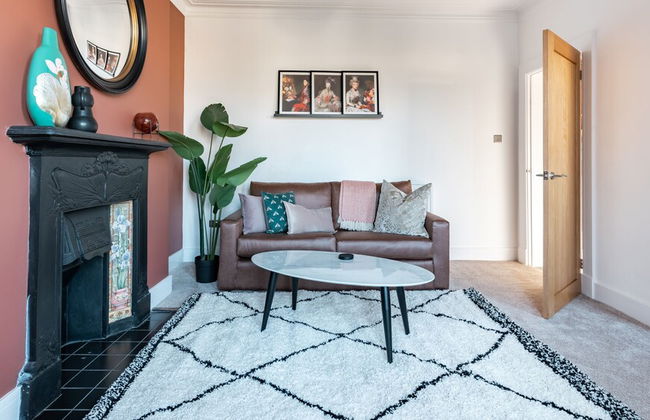 Kensington Place - 4 Bedroom Home w Free Parking - Photo 62