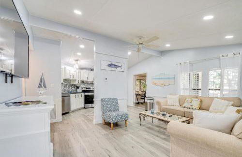 Golf and Pool Access Home with Yard in Lady Lake - Foto 1