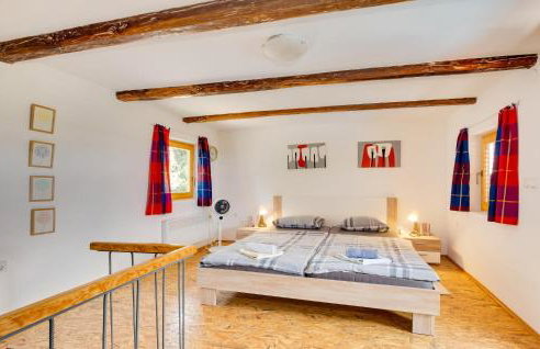 Amazing Home In Netretic - Photo 23