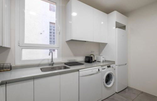 4 bedrooms 2 bathrooms furnished - Salamanca - bright - MintyStay - Photo 16