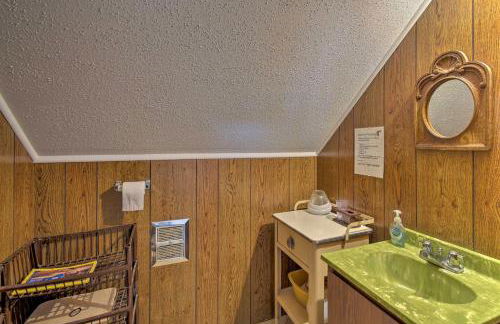 Walk to Green Lake and Beach Cozy Cabin with Deck - Foto 17