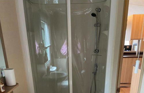 2 Bed Caravan-Sleeps 6-Pet Friendly - Foto 13