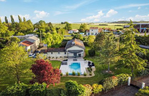 Beautiful Home In Montreuil Bellay - Foto 11