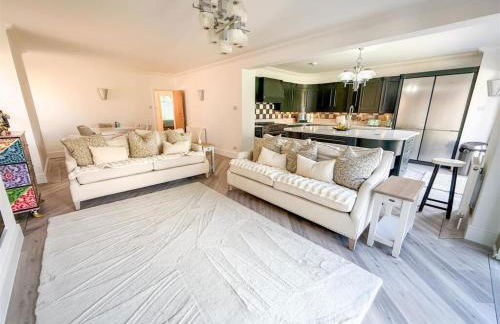 Oceanfront 4BR Beach Retreat - Foto 9