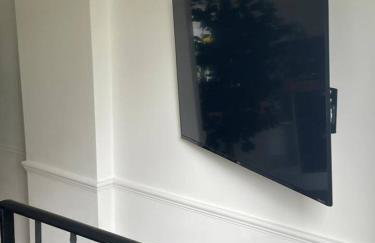 Quirky Village Centre Apartment Above a Cocktail Bar, Castle Donington - Foto 7