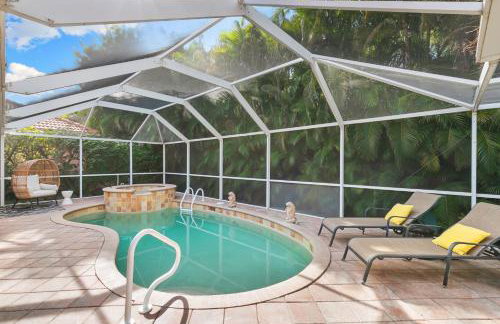 Beautifully-furnished Naples Home l Pool l Hot Tub - Foto 19