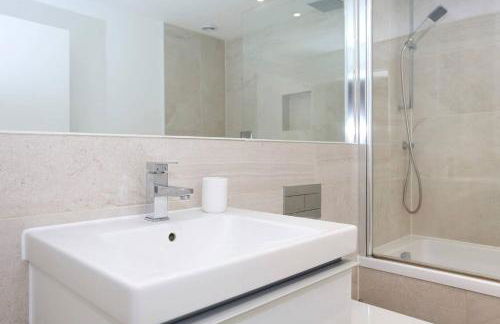 JOIVY Vibrant City Centre 2-bed Apt. - Foto 38