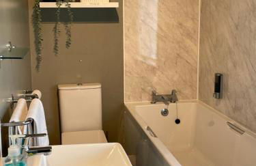 The Gillett's Cottage - Photo 26