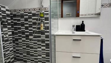 Apartamento con piscina de junio a septiembre y a 100 m de la playa - Foto 5