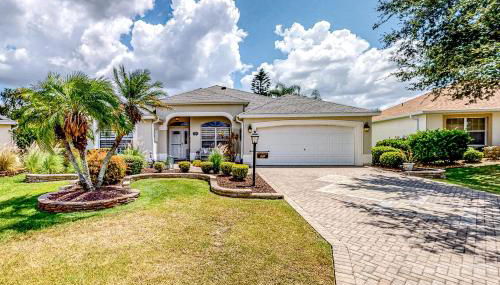 1 Mi to Lake Sumter! Family Retreat with Large Patio - Foto 2