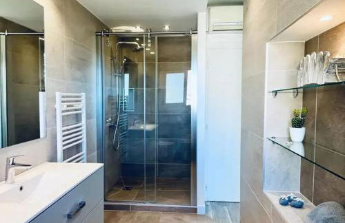 Maison conviviale à Fréjus avec piscine à débordement - Foto 23