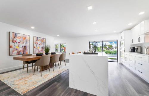 The World's Mansion - Game Room, 9 Bedrooms, HtdPool, Mini Golf, BBQ - Foto 38