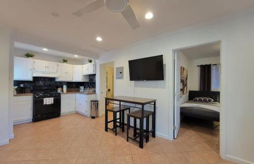 2BR Guest Suite With Parking and Garden in Pico Robertson Near Beverly Hills and Cedar Sinai - Foto 14