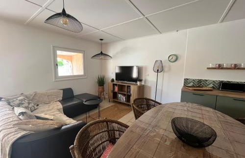 Domaine de vacances à 600m de la plage villa climatisée 3 chambres 7 couchages terrasse WIFI animations et piscines en supplément LRPDSD7 - Foto 4