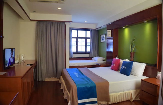 Alpine LXPD Water Chalet - Photo 2