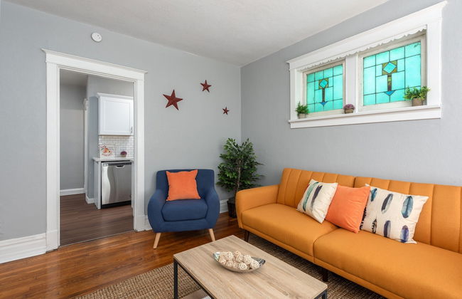 Central Garden Getaways Corp Rentals by NamaStay - Photo 23