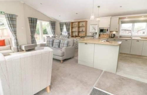 Little Gem Lodge with Hot Tub - Foto 8