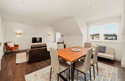 Stunning Sea Views - 3BD & Free Parking - Foto 10