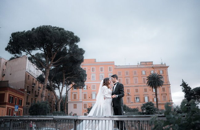 Wedding Honeymoon Photoshoot in Rome - Photo 39