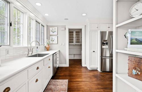 Cranberry Hill | 9 BR 22 Acre Estate | Sleeps 24 - Photo 25