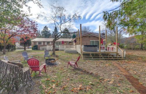 Family-Friendly Riverhouse Fishing and Hot Tub - Foto 34