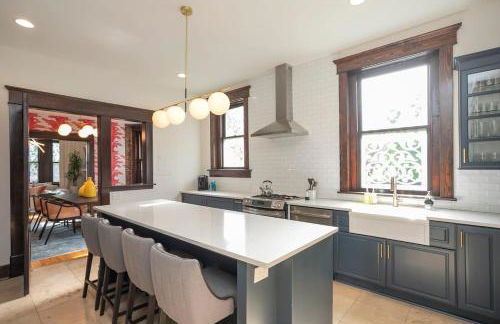 Historic Jewel Walk to Eats & Shops - Foto 15