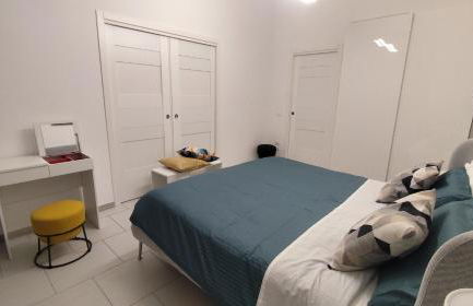 Luxury Seaview Apartment with Lift & Parking in Salerno City Center - Maison Dorotea - Photo 14