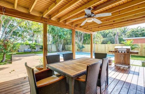 Tranquil Poolside Bliss Pergola Deck Turf Yard - Foto 3
