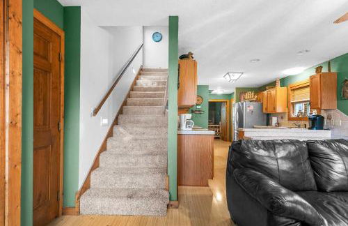 Walk to Lake Lampe Cabin with Fireplace and Deck! - Foto 5