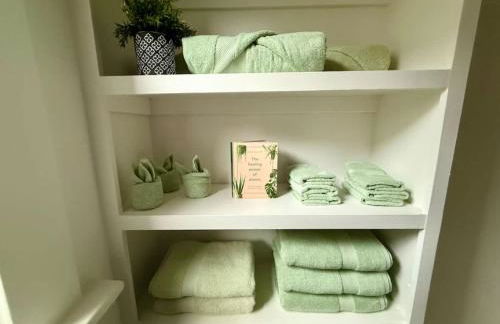 Jungle House Columbus Sleep 12 Downtown Ohio Free Parking - Near Convention Center & Nationwide Arena - 4BR Short North Luxury Home - Over 5,800 Five Star Stays - Foto 42