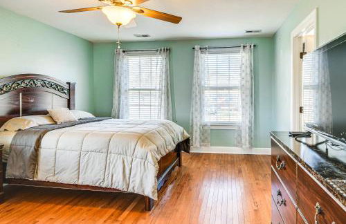 Waterfront Home with Dock and Yard in Hampton! - Foto 14