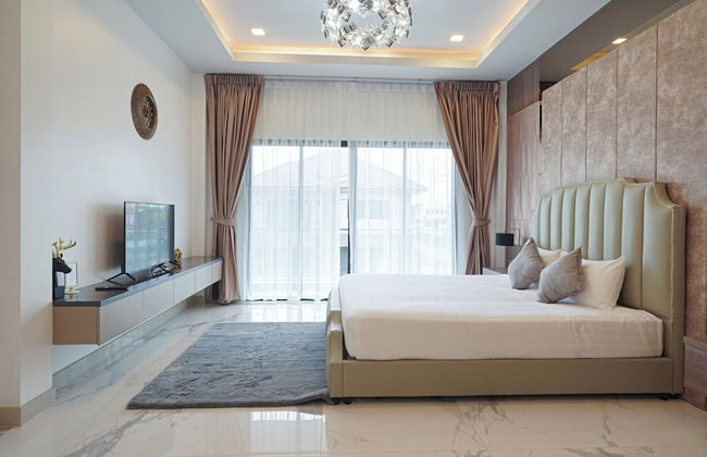 Southern Peak Pool Villa HuayYai Pattaya - Photo 11