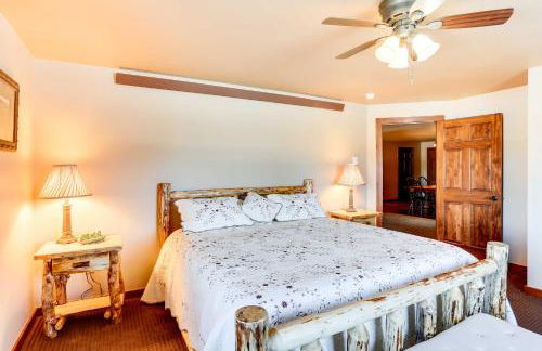 Centrally-Located Deadwood Apt with Mountain Views! - Foto 13