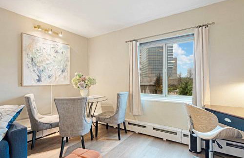 Downtown Seattle Corner Unit with Skyline Views - Photo 12