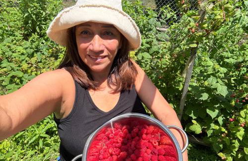 Boston Studio Apartment with Parking, next to Train or Buses, good Neighborhood - Foto 28