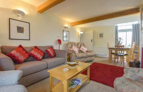 Regatta Cottage - Photo 3