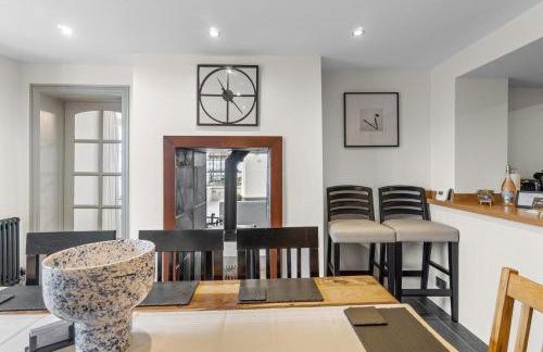NEW 2024 Modern Luxury Holiday Home on the Beach in Devon - Free Parking, Pets Welcome, Sleeps 10 - Foto 4