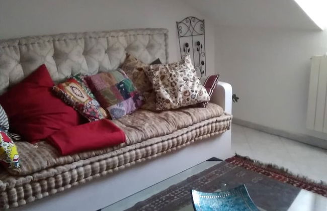 Spacious and Naturally Bright Bomboniera Rooftop Favors Apartment - Foto 7