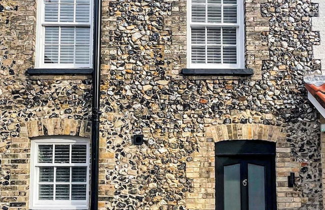 Thetford Hive - Photo 62