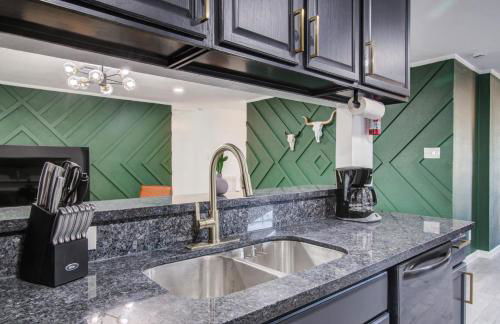 5-BD 2-BA Tranquil Retreat ft Jacuzzi & Playground - Foto 14