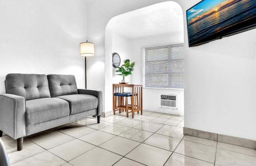 Downtown Hollywood Beach Blvd Studio Getaway - Foto 23