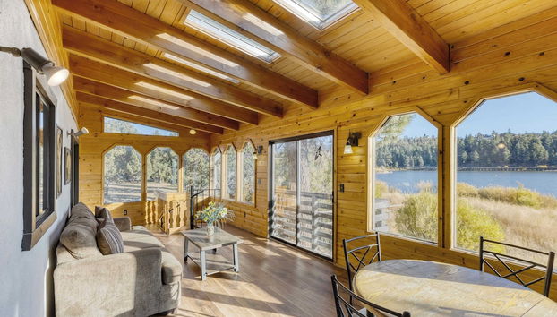 Viewtopia by Avantstay Lakefront Views + Hot Tub - Foto 4, Interior