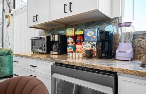 Entire Private Home with 3 Bedrooms 2 Bathrooms, with Garage, Gated Yard, King Bed House, Available Now - Foto 35