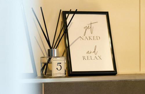 NEU! Modernes Apartment am Larrelter Tief - Balkon, Privatparkplatz & FIRE TV! - Photo 8