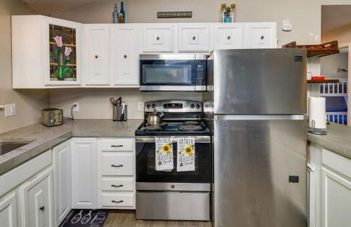 Experience Four Seasons in the Poconos - hot tub, lakeview - Foto 21