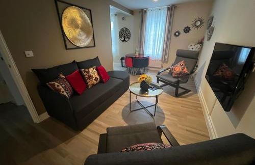 Glastonbury High Street Sanctuary- 2 BD, Sleeps 4 - Photo 1