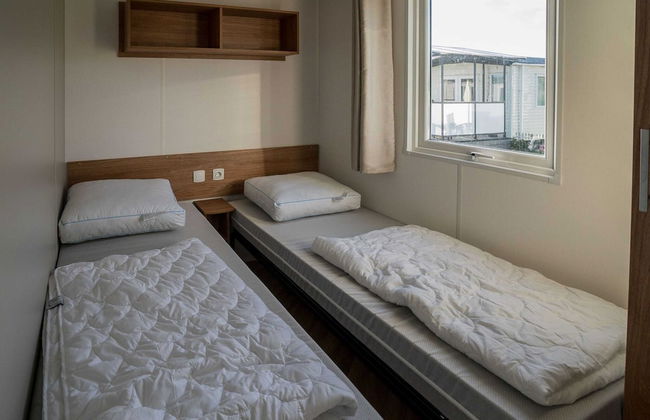 Chalet in Oostkapelle Near Beach & Pool - Photo 5