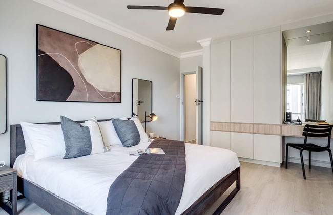 Cape Towns Charming Seaside Avaya Apartment - Photo 12