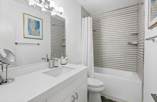 Elegant 3BR w Pool Near Downtown WPB - Foto 38