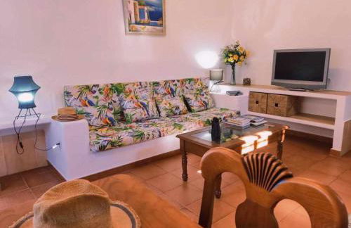 Dos Casas juntas y Patio común a 25 metros de la Playa - Photo 12